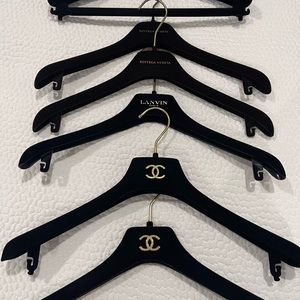 8 luxury hangers